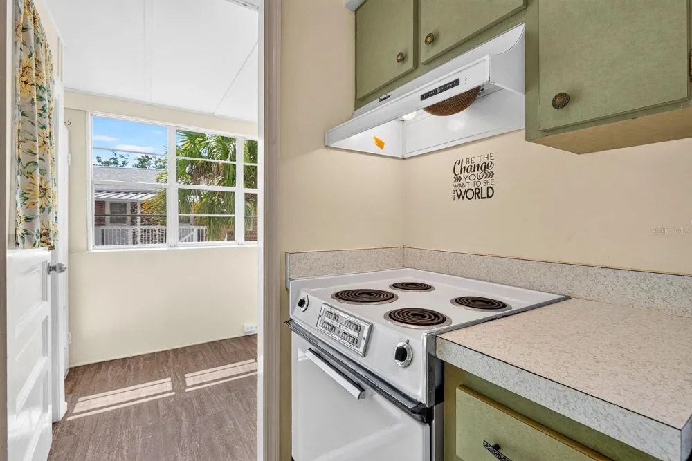 4507 9TH STREET W #D6 Bradenton, FL 34207