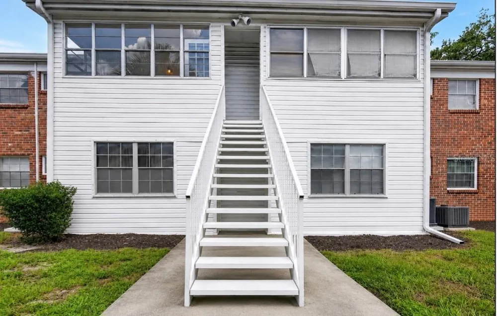 4507 9TH STREET W #D6 Bradenton, FL 34207