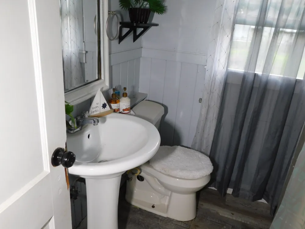 213 3RD STREET PINEHILL STREET Springhill, LA 71075
