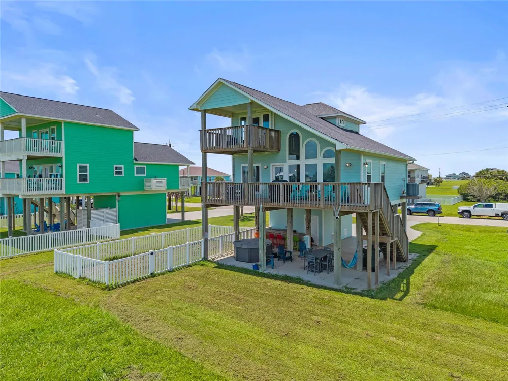 18603 Shaman Drive Galveston, TX 77554