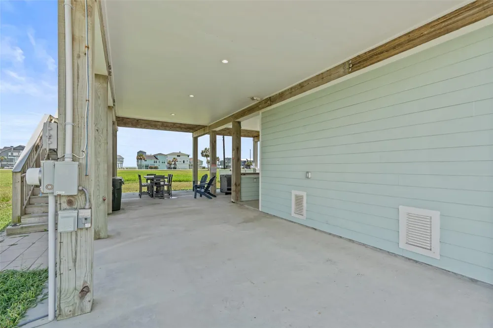 18603 Shaman Drive Galveston, TX 77554