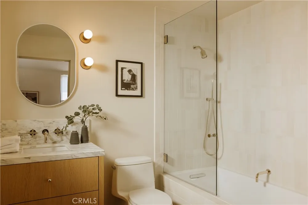 5267 Ventura Canyon Avenue Sherman Oaks, CA 91401