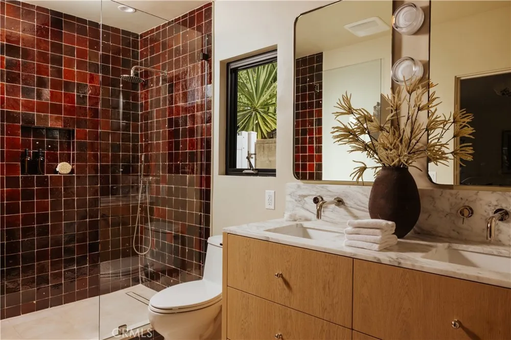 5267 Ventura Canyon Avenue Sherman Oaks, CA 91401