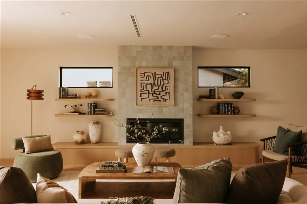 5267 Ventura Canyon Avenue Sherman Oaks, CA 91401