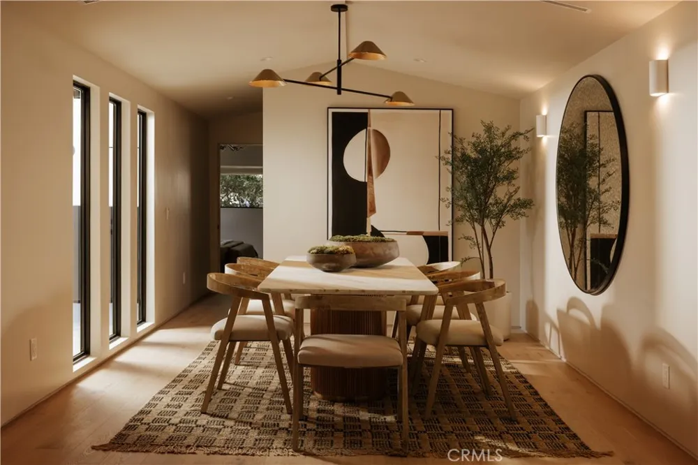 5267 Ventura Canyon Avenue Sherman Oaks, CA 91401