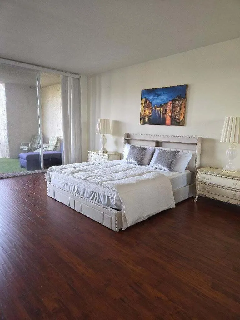 899 Island Drive #110 Rancho Mirage, CA 92270