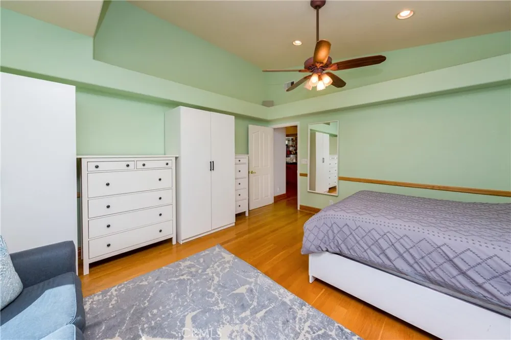 29324 Begonias Lane Canyon Country, CA 91387