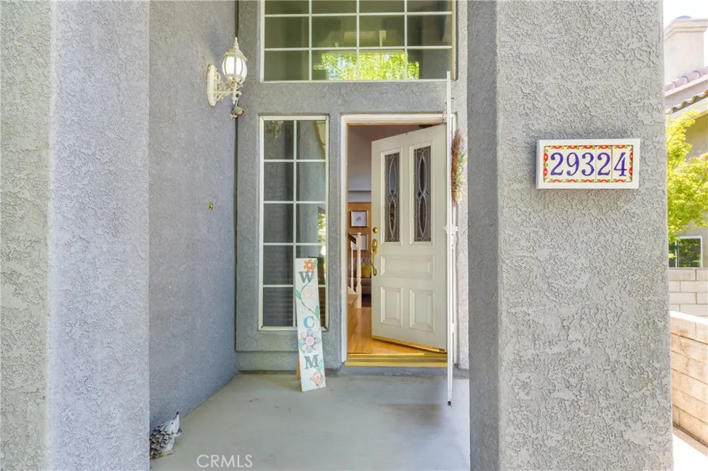 29324 Begonias Lane Canyon Country, CA 91387