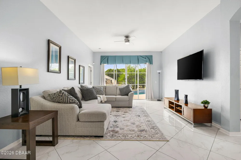 208 Troon Circle Davenport, FL 33897