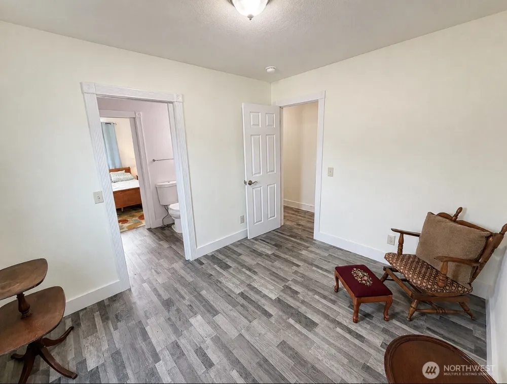 105 22nd Street NE Long Beach, WA 98631
