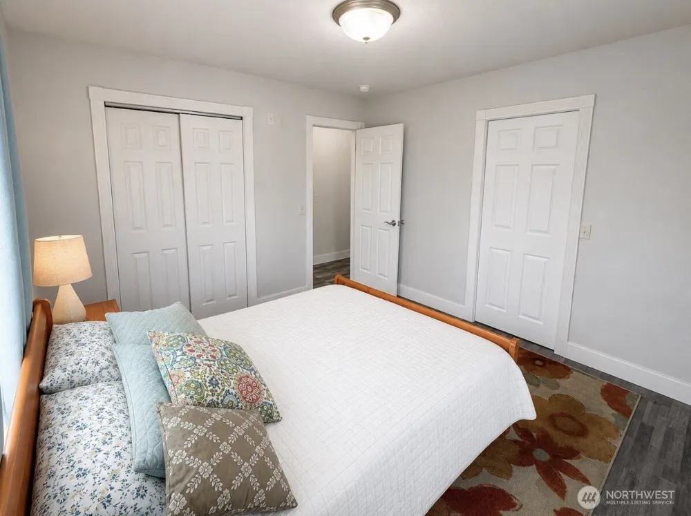 105 22nd Street NE Long Beach, WA 98631