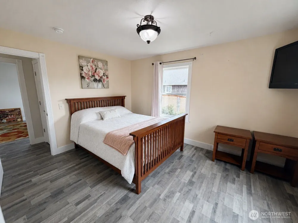 105 22nd Street NE Long Beach, WA 98631