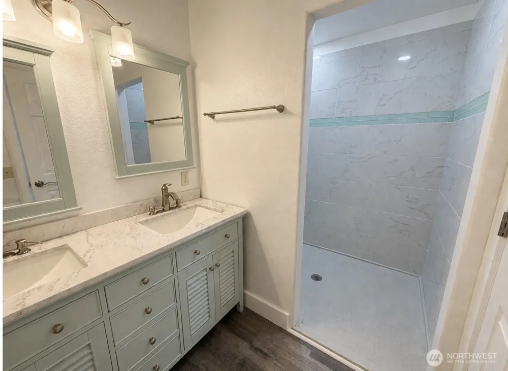 105 22nd Street NE Long Beach, WA 98631
