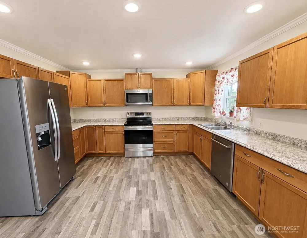 105 22nd Street NE Long Beach, WA 98631