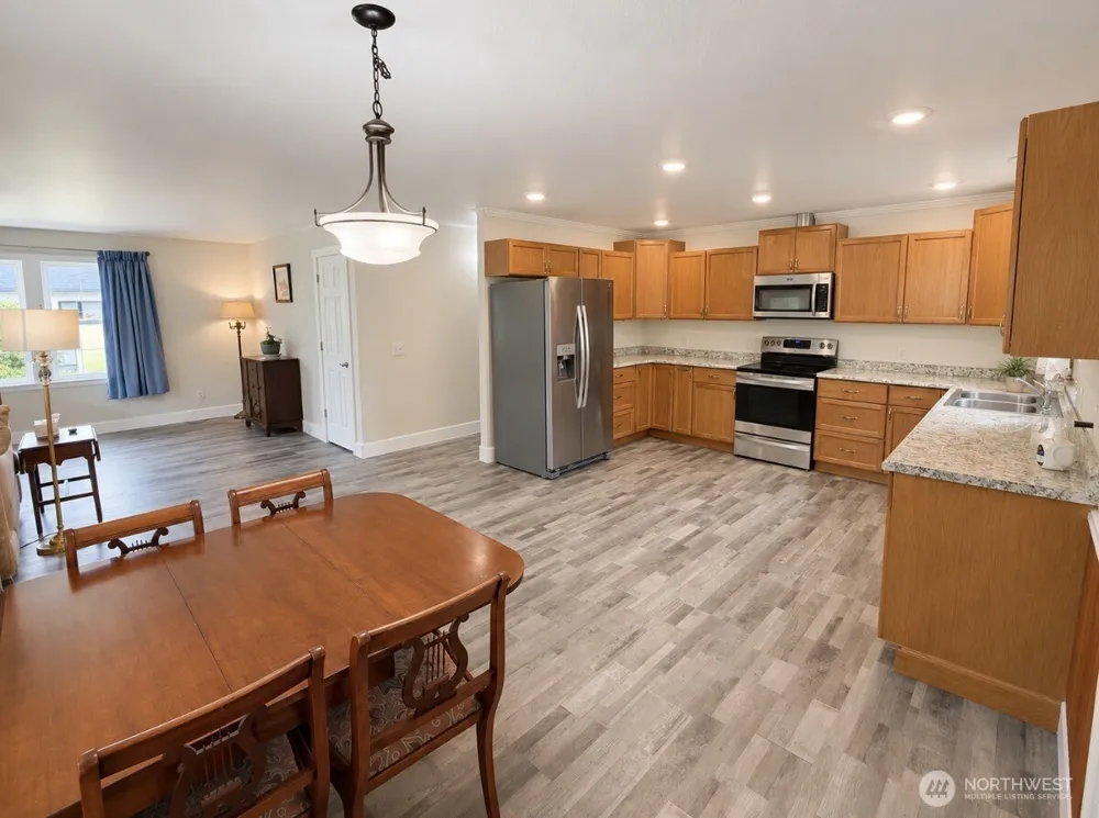105 22nd Street NE Long Beach, WA 98631