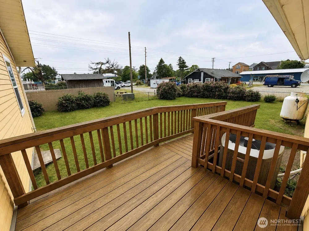 105 22nd Street NE Long Beach, WA 98631
