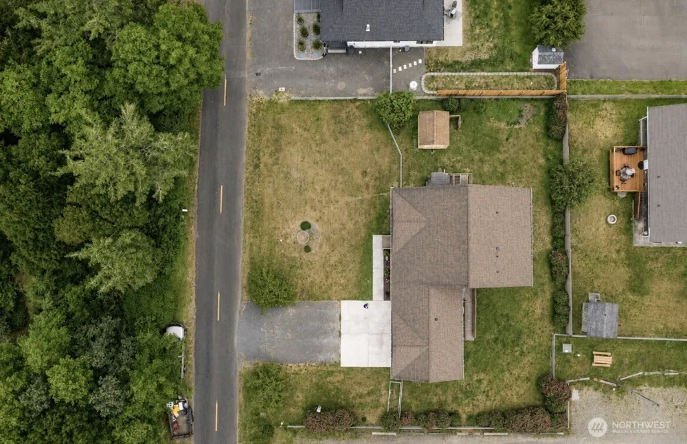 105 22nd Street NE Long Beach, WA 98631