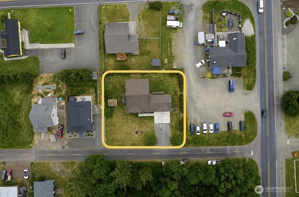 105 22nd Street NE Long Beach, WA 98631