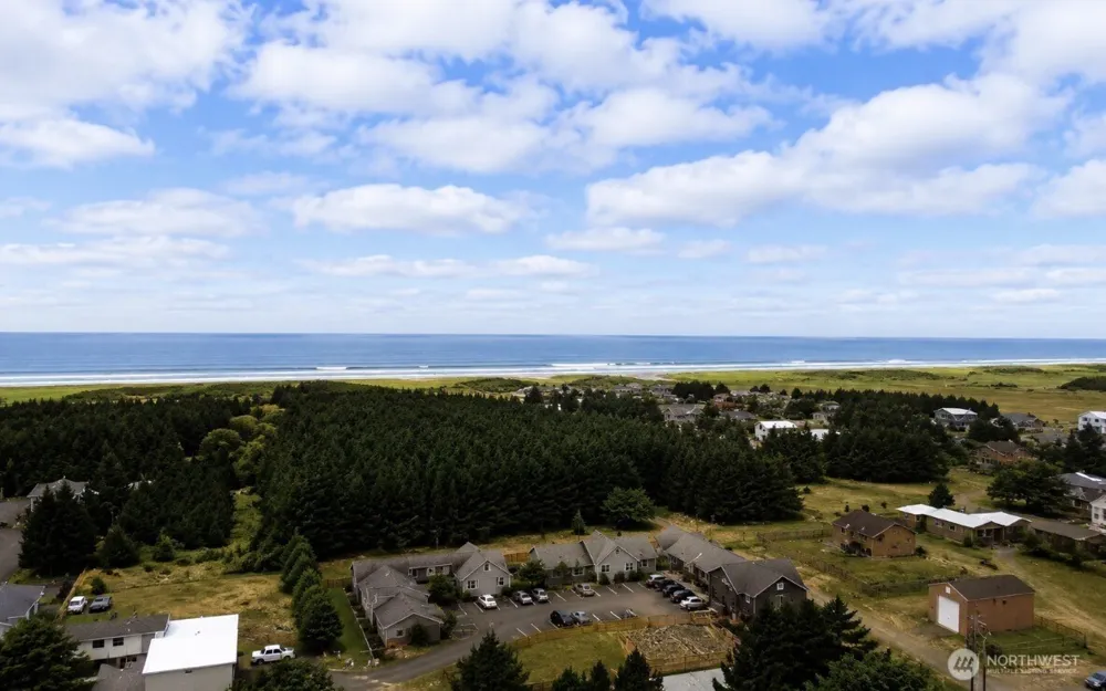105 22nd Street NE Long Beach, WA 98631