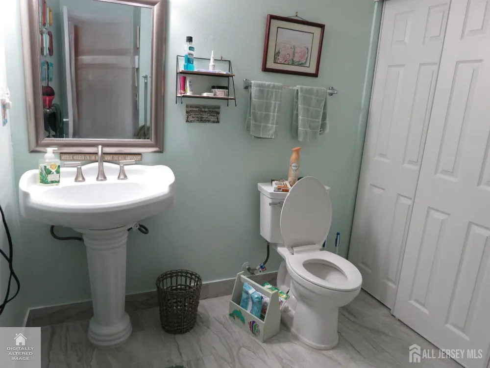 640 Madison Drive #B Monroe, NJ 08831