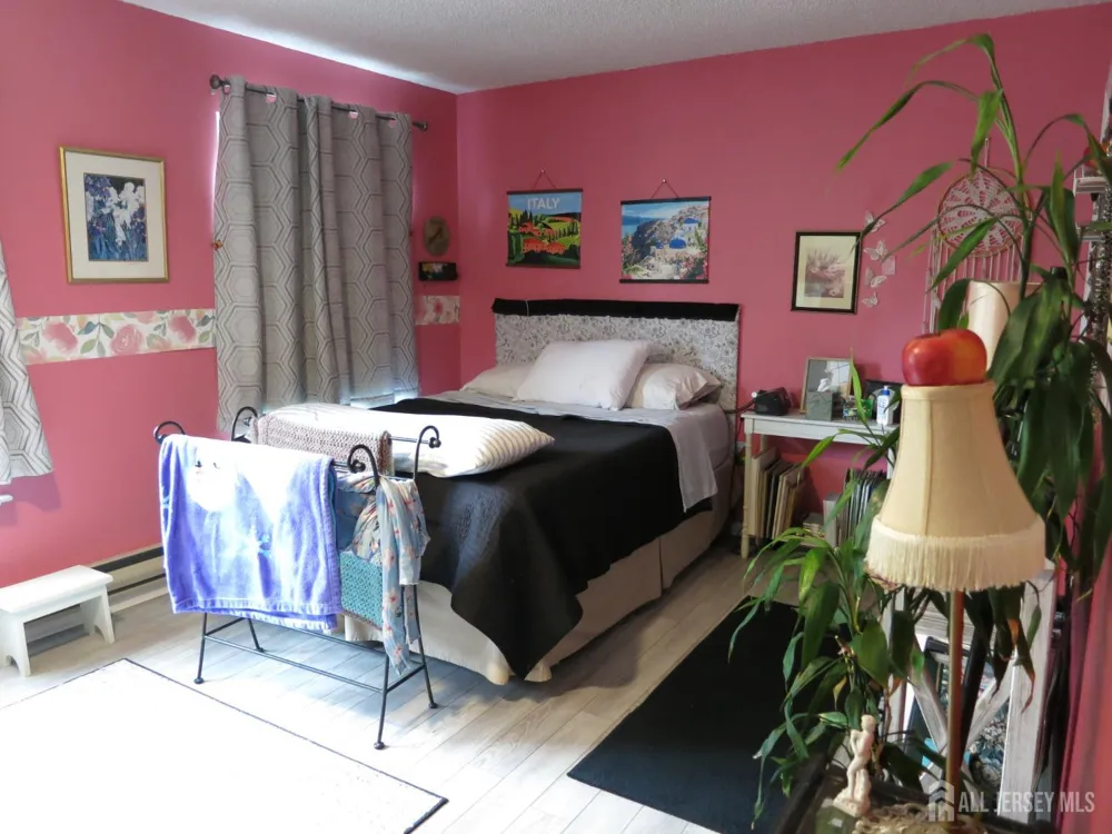 640 Madison Drive #B Monroe, NJ 08831