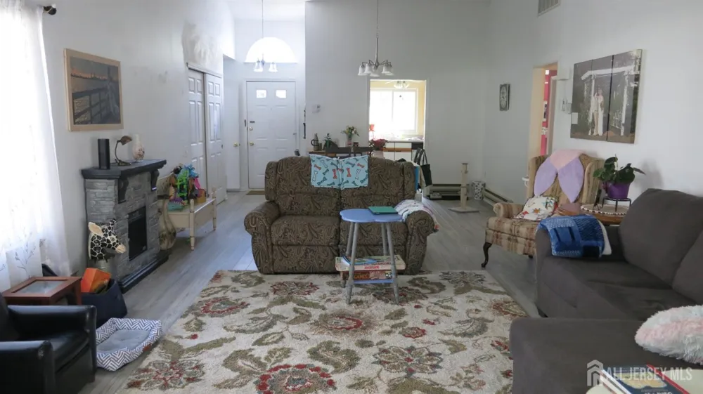 640 Madison Drive #B Monroe, NJ 08831