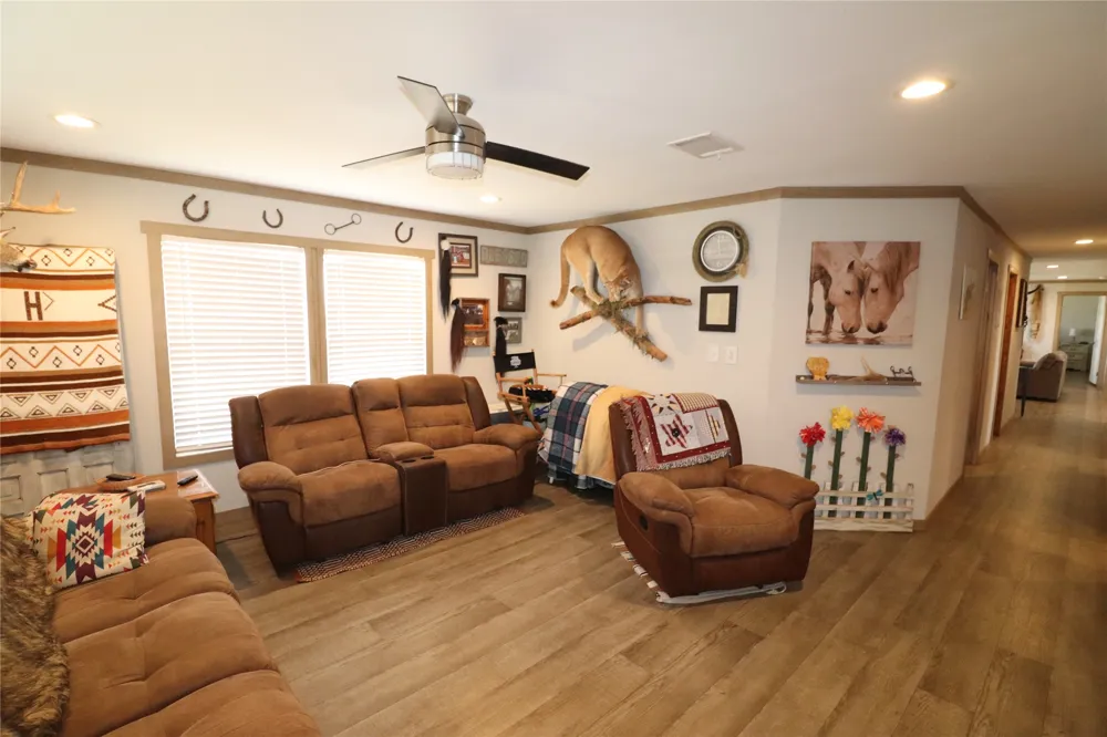 9315 CR 106 W Vernon, TX 76384
