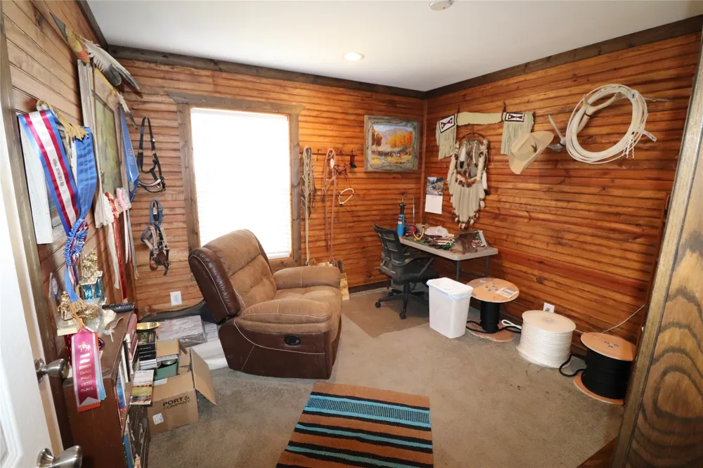 9315 CR 106 W Vernon, TX 76384