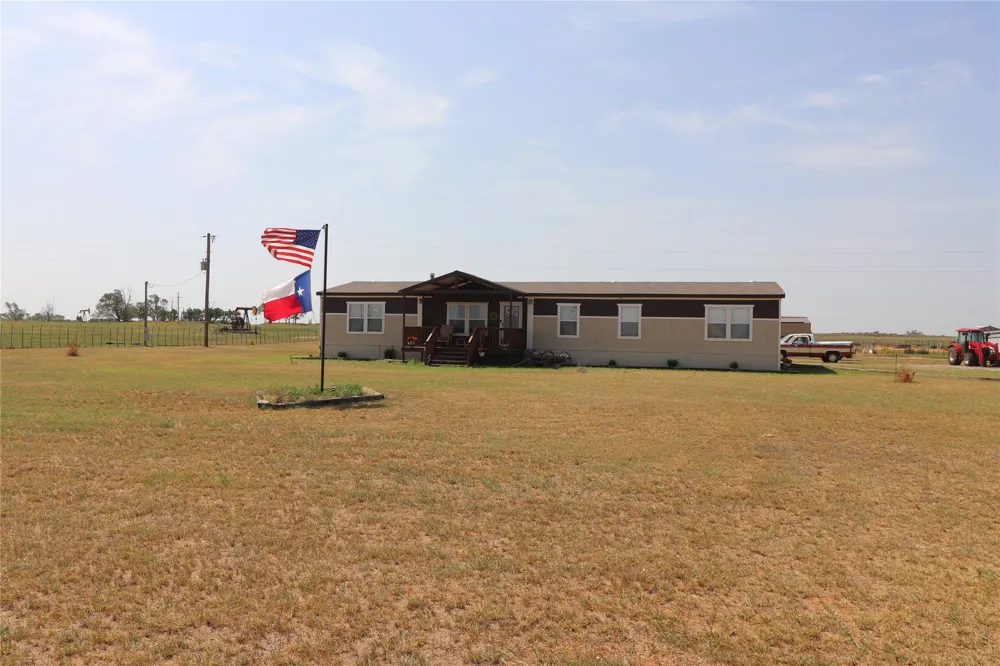 9315 CR 106 W Vernon, TX 76384