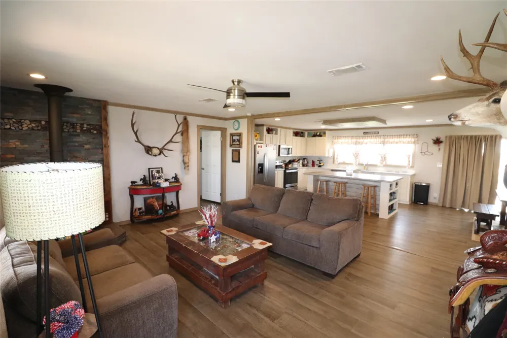 9315 CR 106 W Vernon, TX 76384