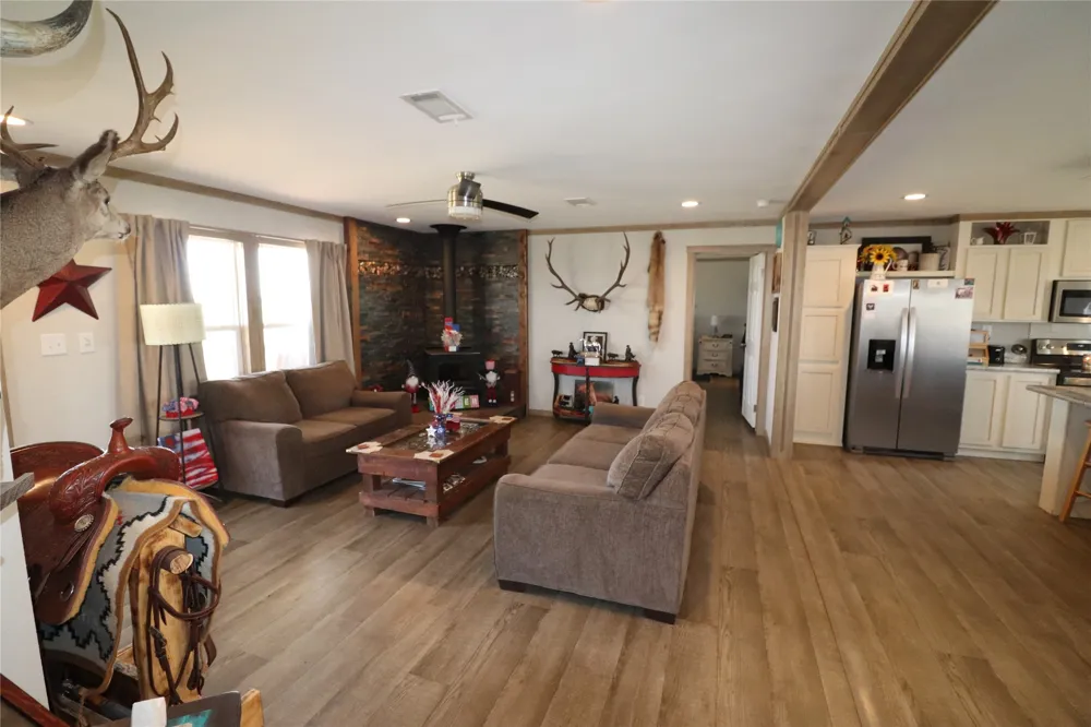 9315 CR 106 W Vernon, TX 76384