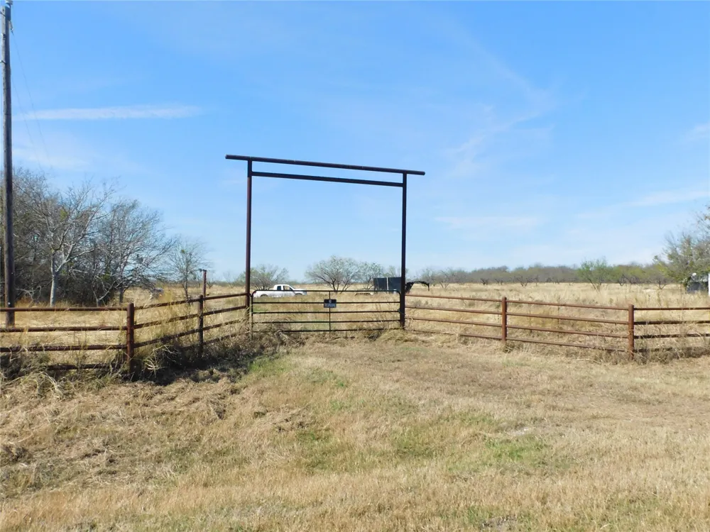 233 Hcr 3315 Hubbard, TX 76648
