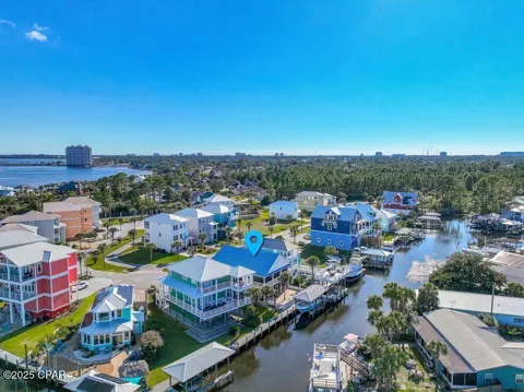 1001 Lighthouse Lagoon Court