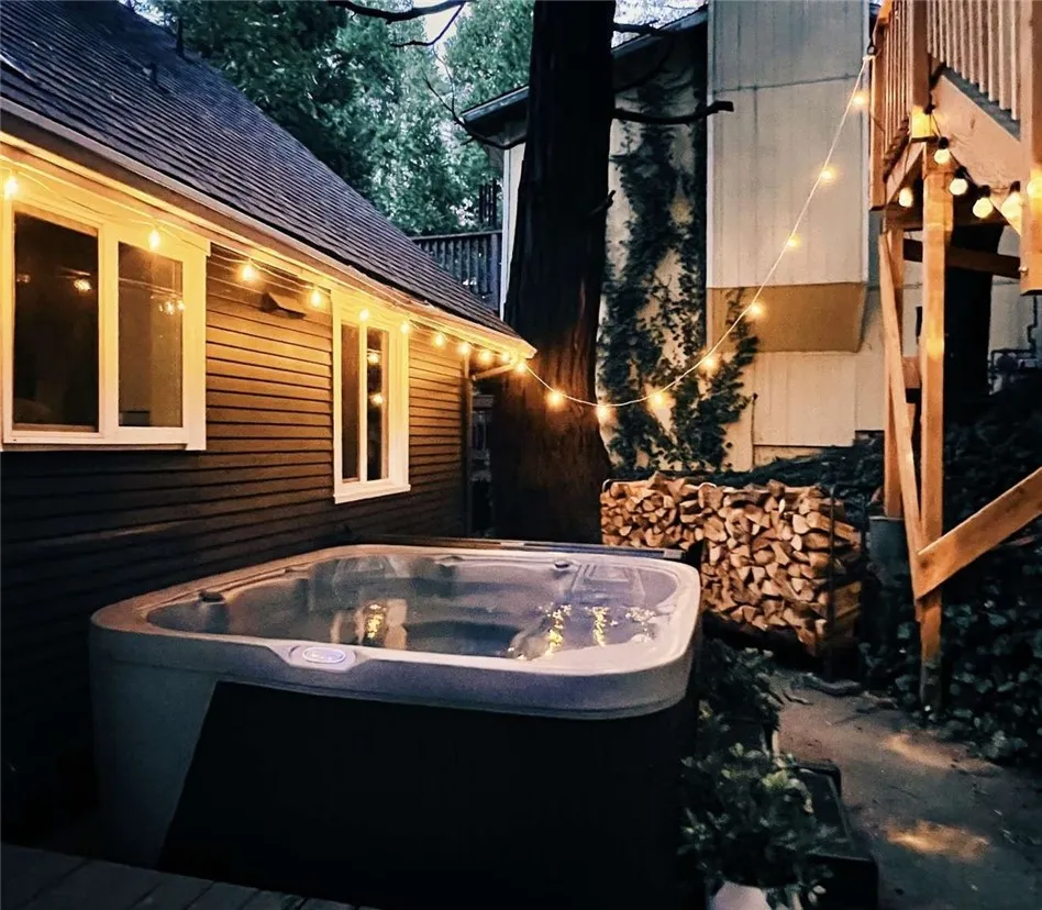 975 Mercury Way Crestline, CA 92325