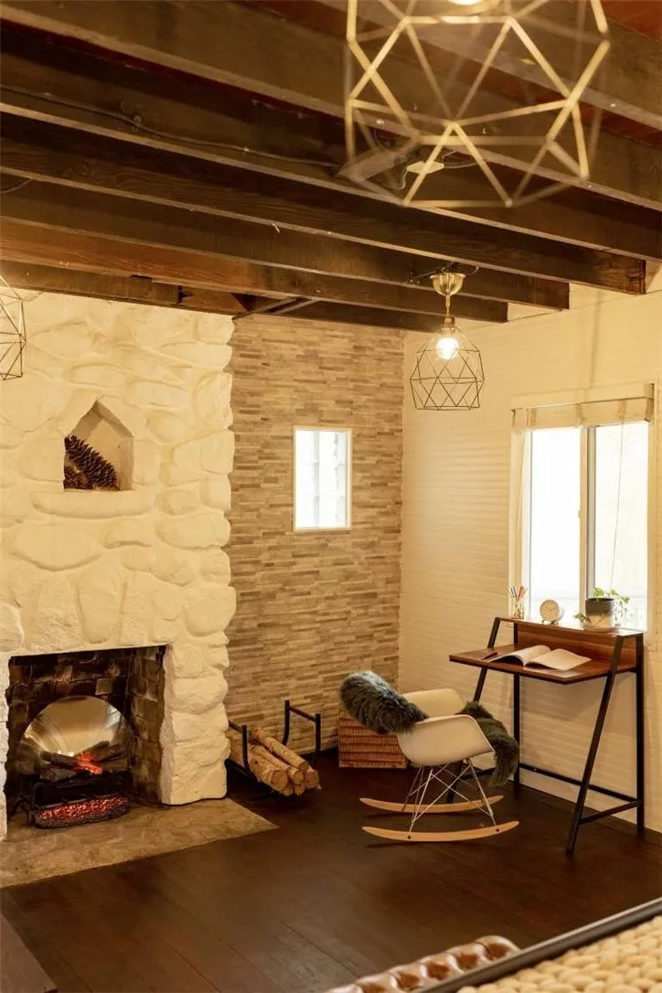 975 Mercury Way Crestline, CA 92325