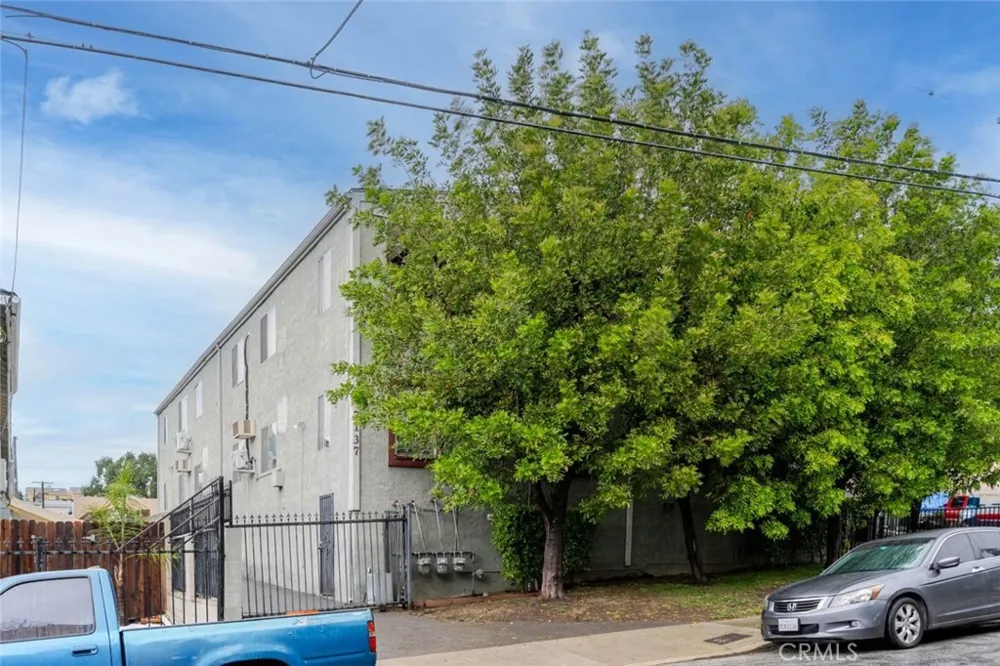 7137 Greeley Street #7 Tujunga, CA 91042