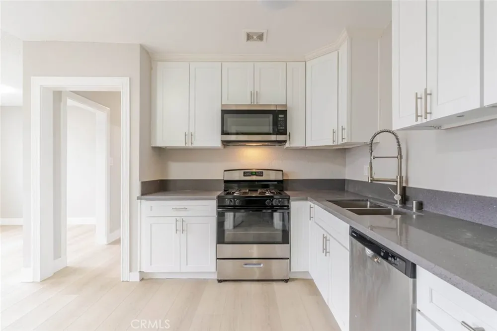 7137 Greeley Street #7 Tujunga, CA 91042