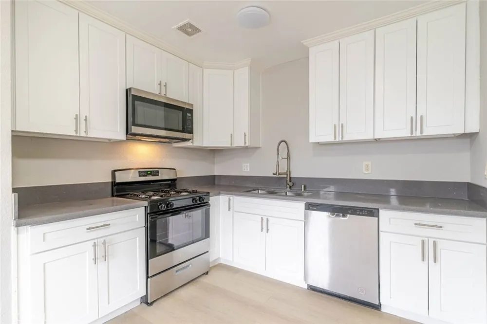 7137 Greeley Street #7 Tujunga, CA 91042