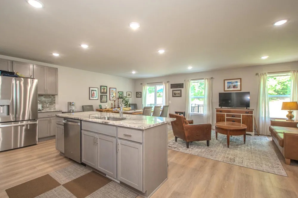 122 Parsons Lane Saline, MI 48176