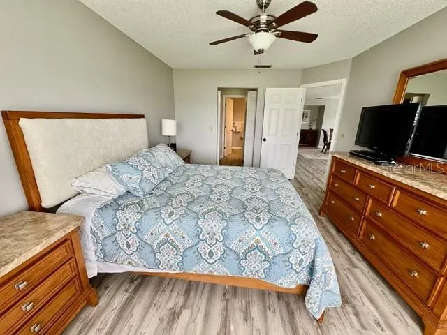 5753 AVISTA DRIVE Sarasota, FL 34243