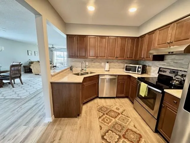 5753 AVISTA DRIVE Sarasota, FL 34243