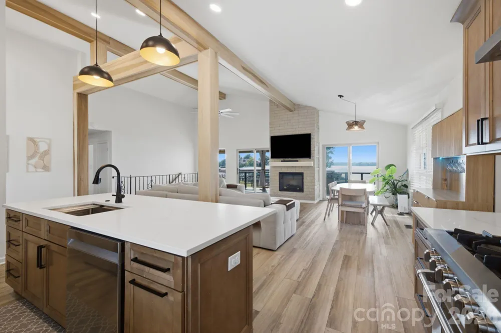 21101 Island Forest Drive Cornelius, NC 28031