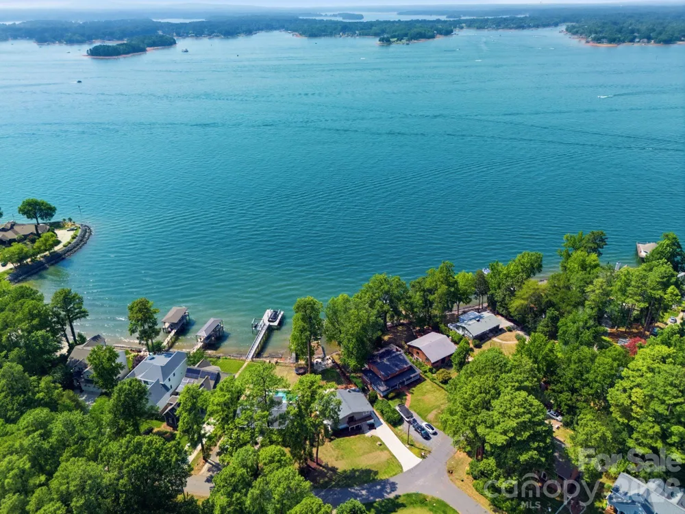 21101 Island Forest Drive Cornelius, NC 28031