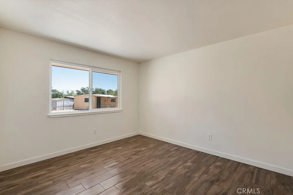 40104 166th Street E Lake Los Angeles, CA 93591