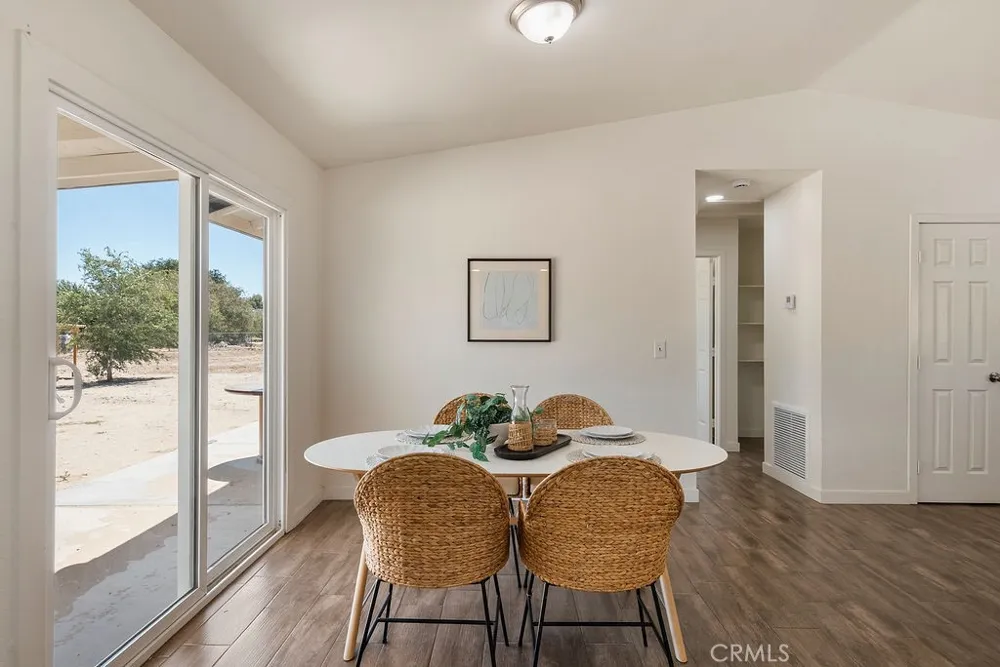 40104 166th Street E Lake Los Angeles, CA 93591