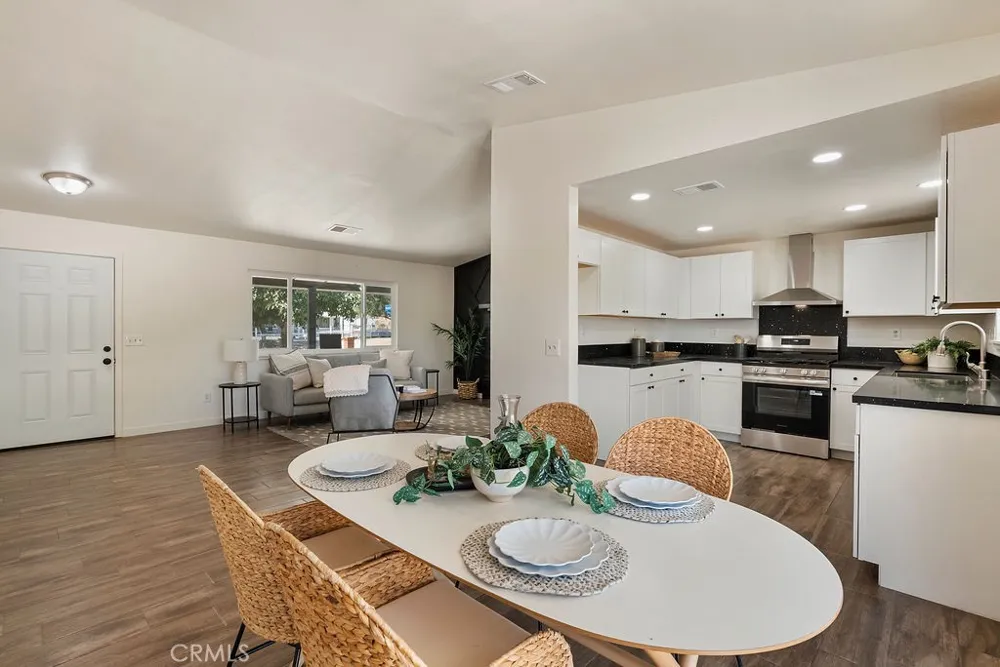 40104 166th Street E Lake Los Angeles, CA 93591