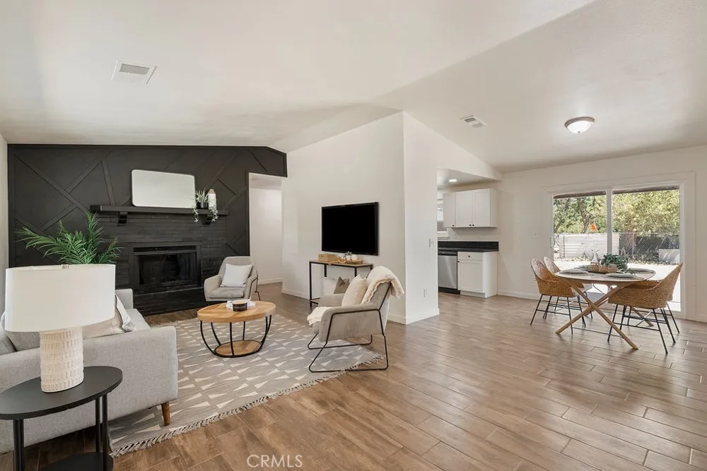 40104 166th Street E Lake Los Angeles, CA 93591