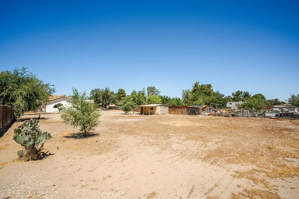 40104 166th Street E Lake Los Angeles, CA 93591