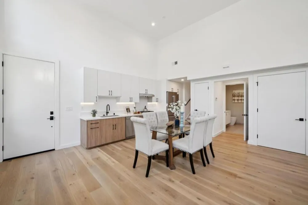 1433 Floribunda Avenue #1 Burlingame, CA 94010