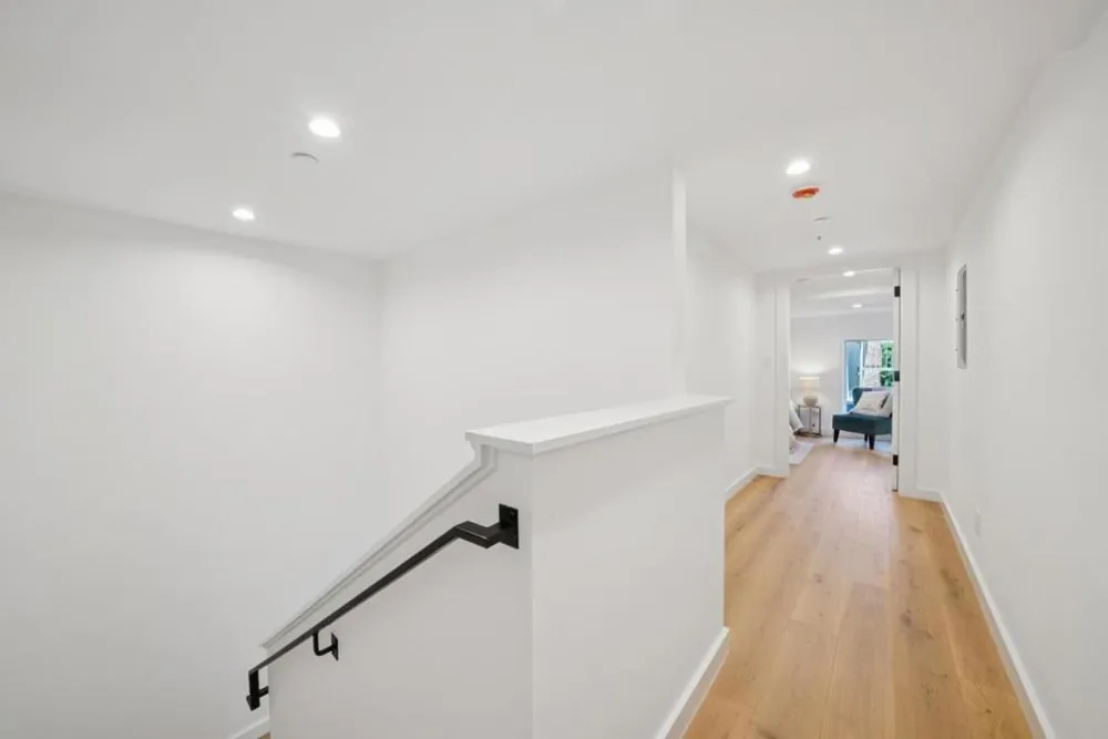1433 Floribunda Avenue #1 Burlingame, CA 94010